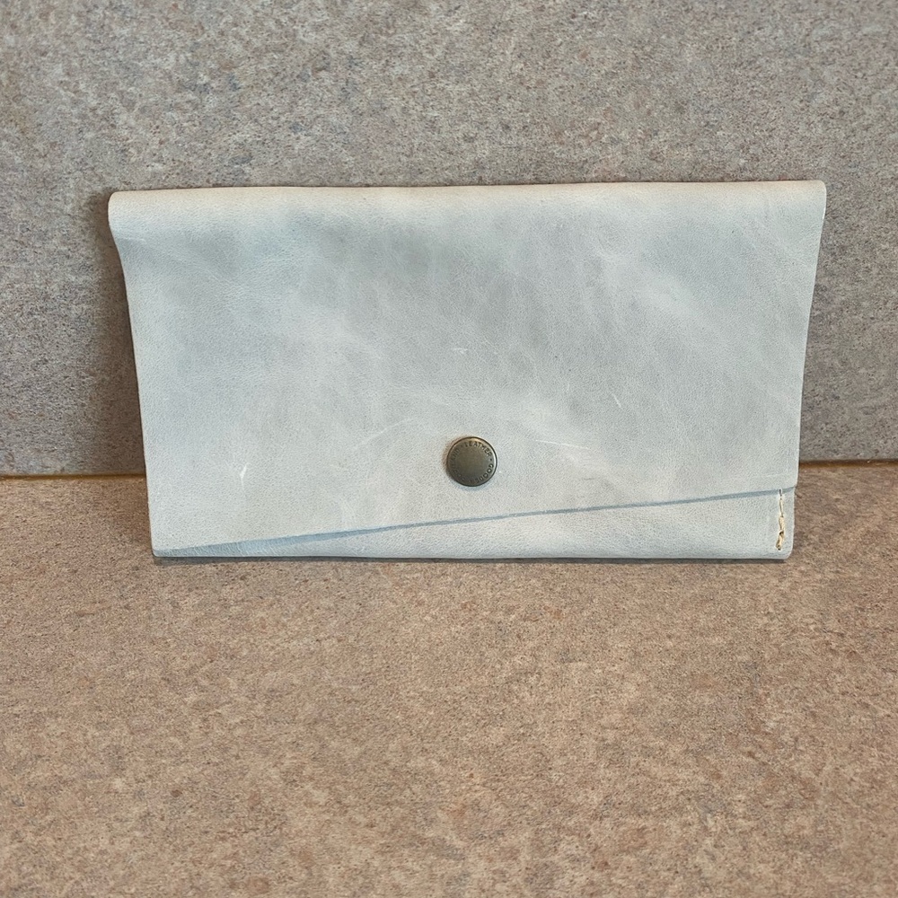 NEW Portland Leather Beluga Rancher Wallet